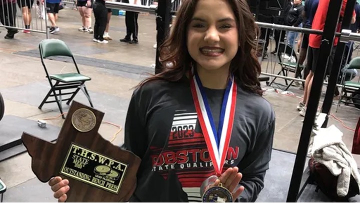 Teen powerlifter wins gold
